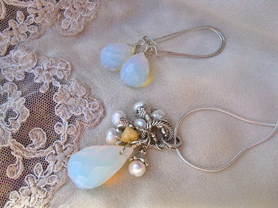 Moonstone + pearl jewellery set ~ sweet dreams