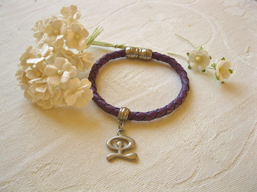 Leather bracelet ~ Indalo, purple