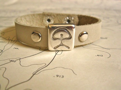 Indalo charm bracelet ~ natural leather strap, ecru