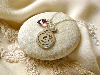 Mother necklace: Madre, Mère ~ 3-part, silver