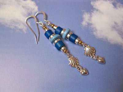 Compostela Camino scallop shell earrings - with heart