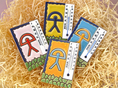 Lucky fridge magnet thermometer ~ Indalo