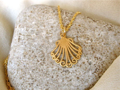 Camino de Santiago scallop shell necklace ~ gold-plated silver