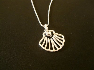 Camino Finisterre necklace - with heart