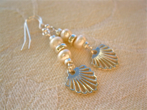Compostela earrings, pearl + silver