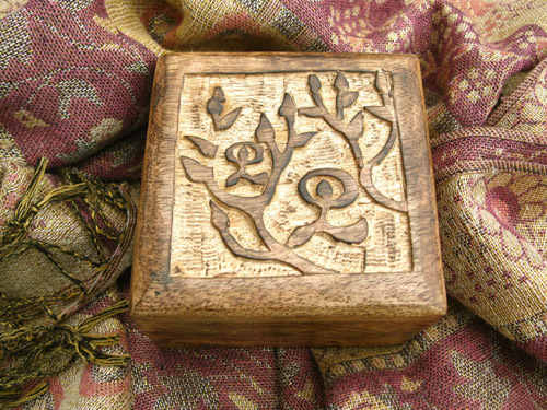 Keepsake box ~ Indalo, wooden, square, medium