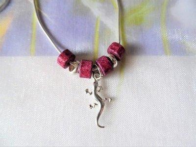 Lucky gecko charm necklace ~ silver