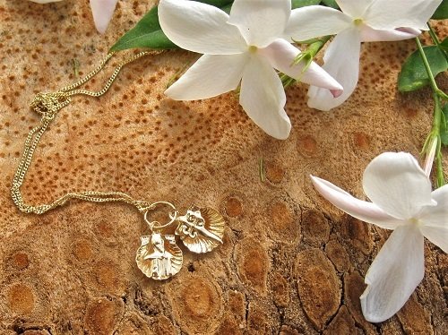 Camino de Santiago jewellery ~ double, 18ct gold scallop necklace
