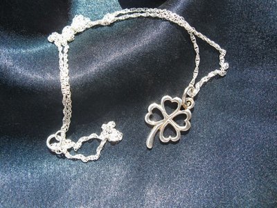 Lucky clover charm necklace
