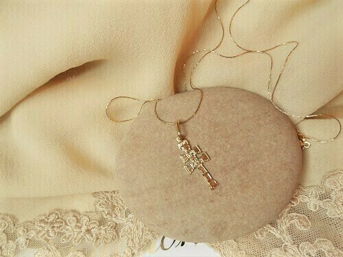 Caravaca Cross necklace ~ 18ct Gold, small
