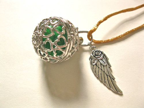 Angel  harmony ball pendant ~ llamador de ángeles, Choose colour: Green ball