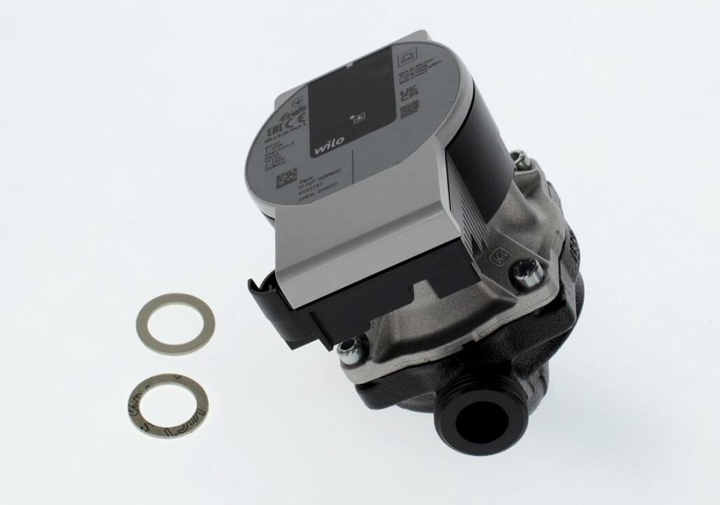 BOSCH pumpa solar ST 15-130
