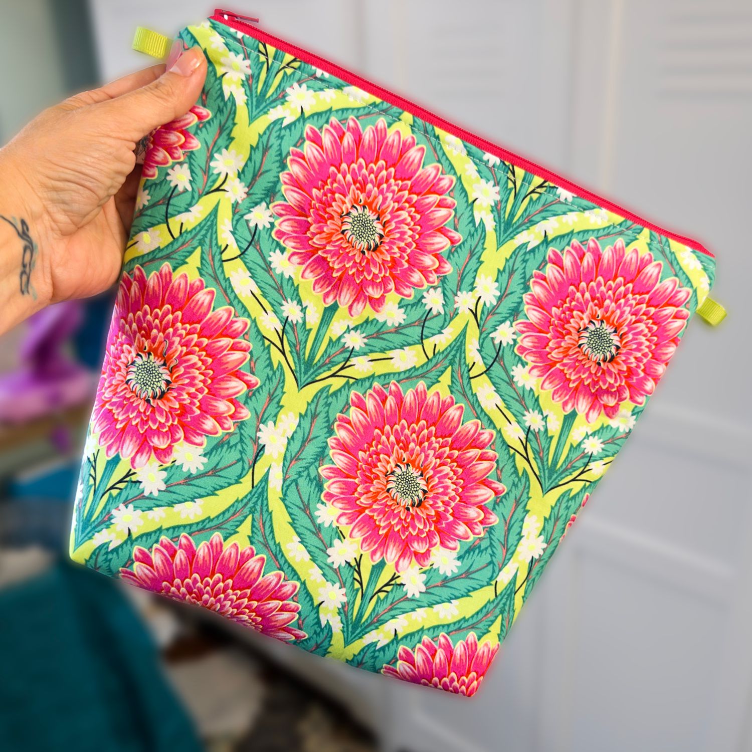 Daisy and Confused, Choose your size: Tall Wedge