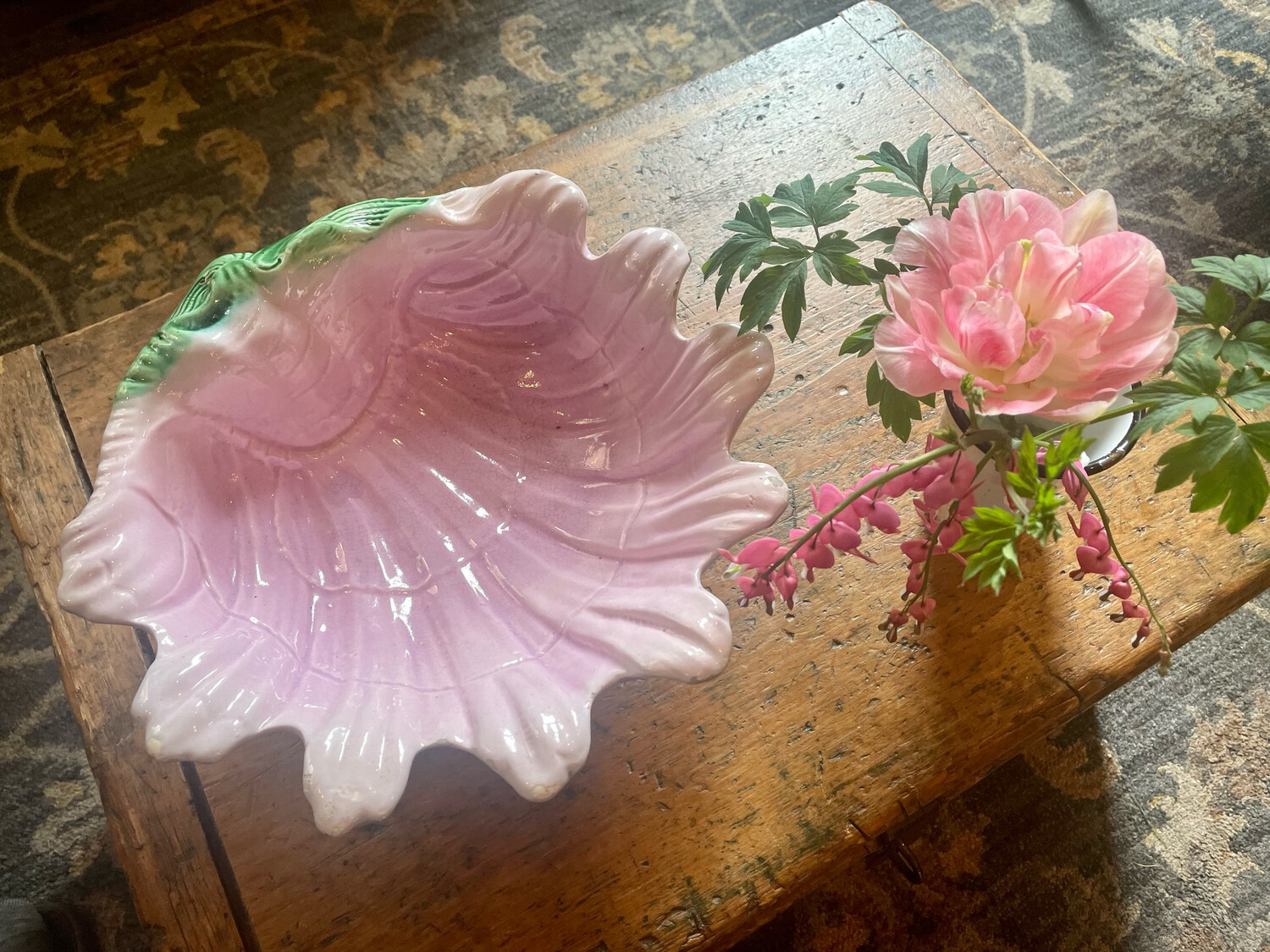 Holdcroft Majolica Large Clam Shell Bowl w/ Shell Feet