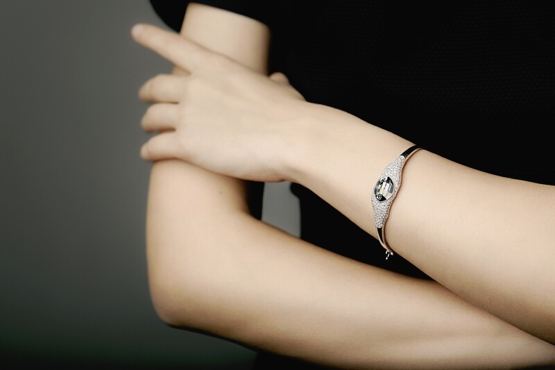 HALF ARM