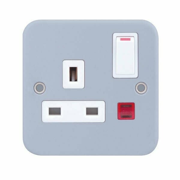 1 Gang 13 Amp Socket with Neon SP