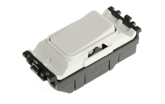 MK K4881WHI  10a 1way White Grid Switch