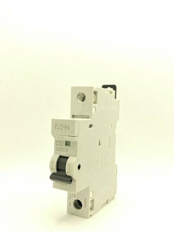 Eaton MCH132 Type C 32 amp Circuit Breake