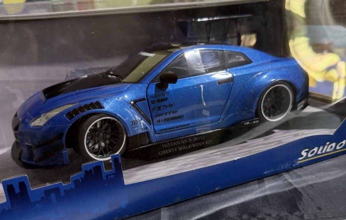 1:18 Solido NissanGT-R  (R35) liberty Walk Body Kit..Metallic Blue.Free Post