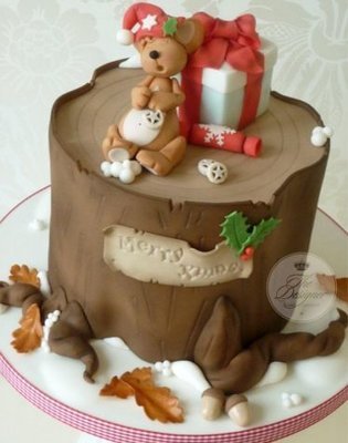 Christmas Mouse (by The Designer Cake Company)