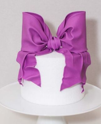 Giant Bow (by Torta Couture)