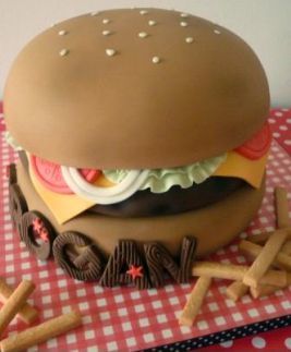 Cheeseburger &amp; Fries (by The Designer Cake Company)