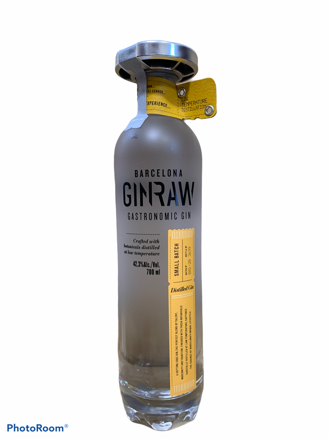 GinRaw Gastronomic Small Batch Gin 70cl 42,3% GinRaw Gastronomic Small Batch Gin 70cl 42,3%