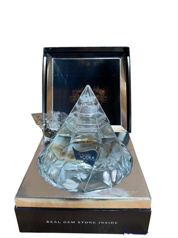 Precious Vodka 70cl 40% Precious Vodka 70cl 40%