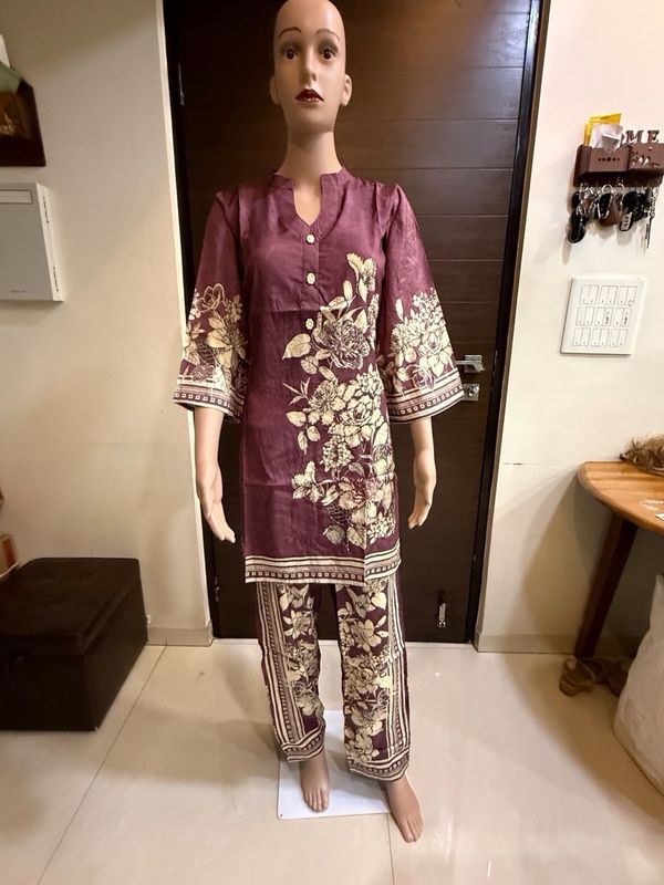 Puja Maroon Floral Print Kurti &amp; Pants Set | Cream Geometric Cotton Blend | Casual Office
