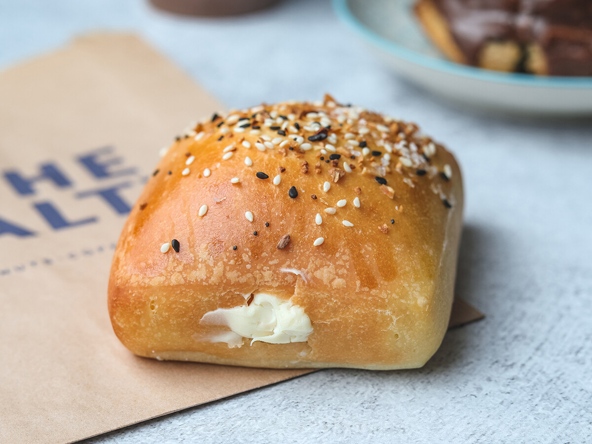 Everything Bagel &amp; Cream Cheese Puff