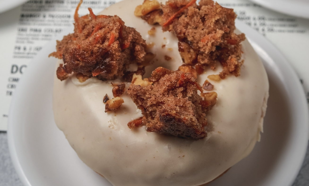 Carrot Cake Donut (V)