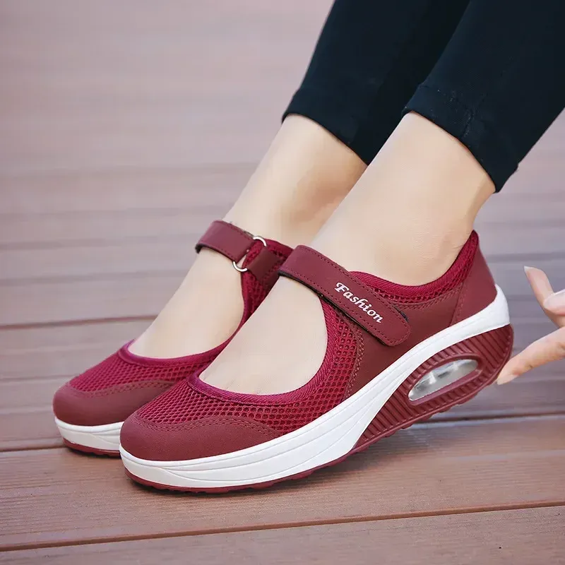 Women's Light Fashion Breathable Mesh Running Designer Sneakers