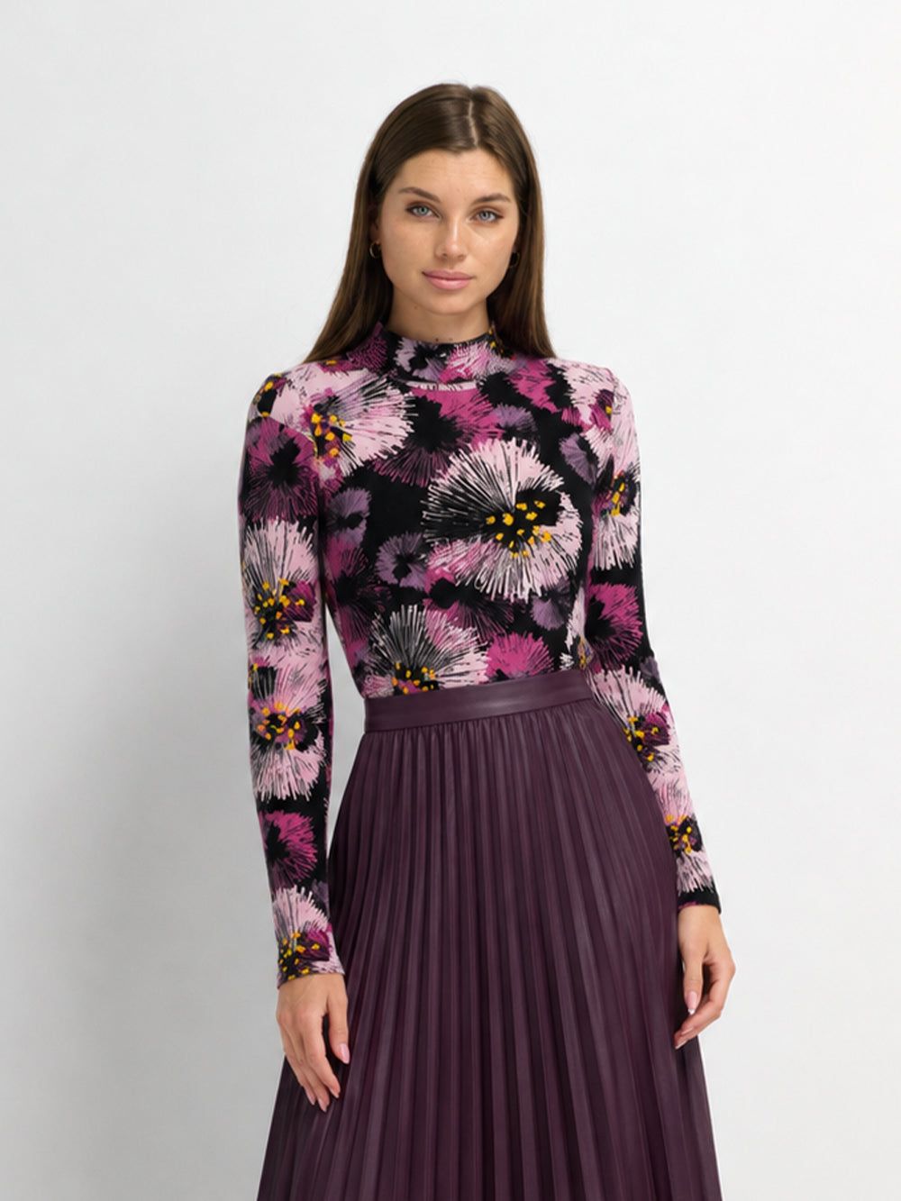 Boxy Printed Modal Turtleneck-Flower Burst