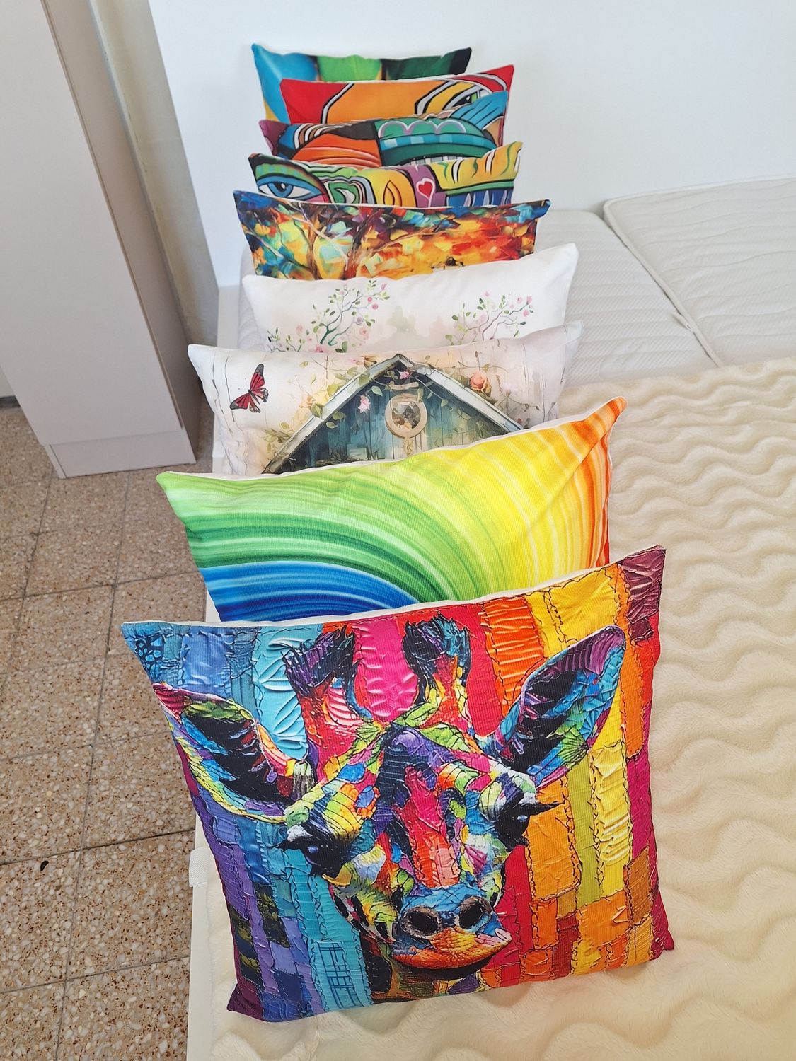 Vidám, hangulatos 45x45cm díszpárnák cipzáras huzat