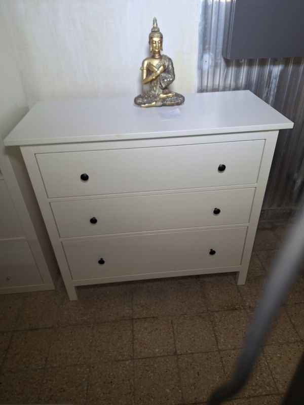 Ikeás Hemnes fehérre pácolt 3 fiókos komód /tömör fenyőfa