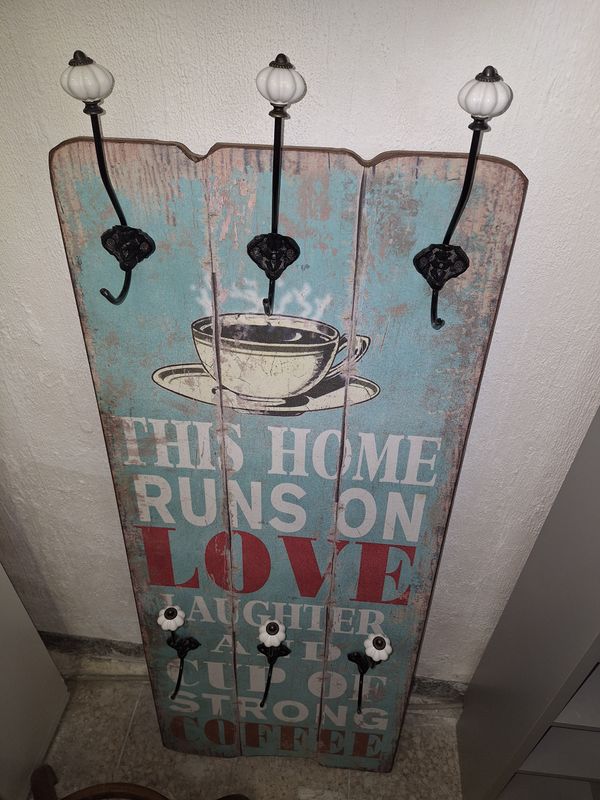 Vagány Retro fali fogas vidám felirattal 40x102cm 