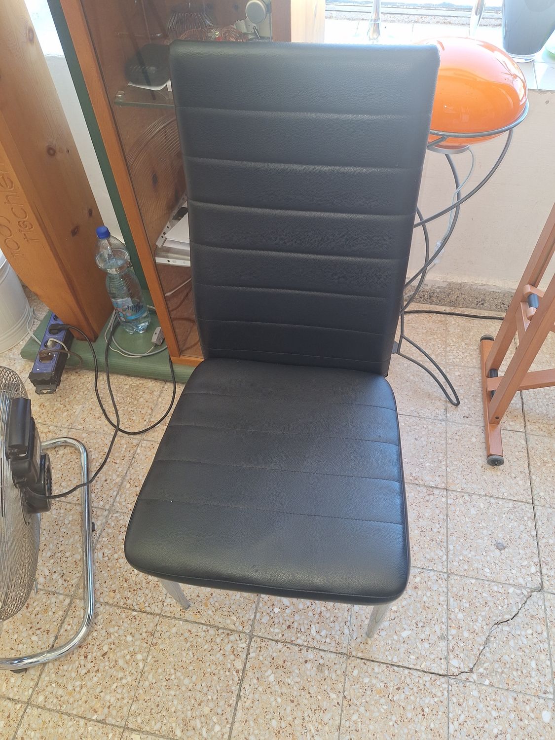 Fekete műbőr fémvázas étkező szék 4db-os szettben
