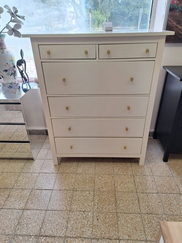 Ikeás Hemnes 6 fiókos fehér lakkozott komód