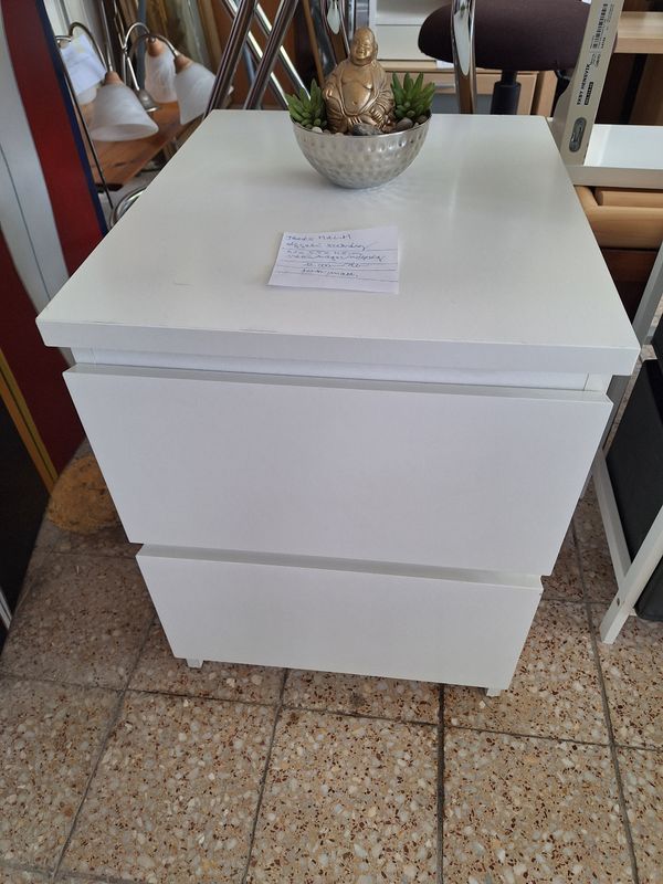 Ikeás MALM éjjeli szekrény 2 fiókos fehér matt