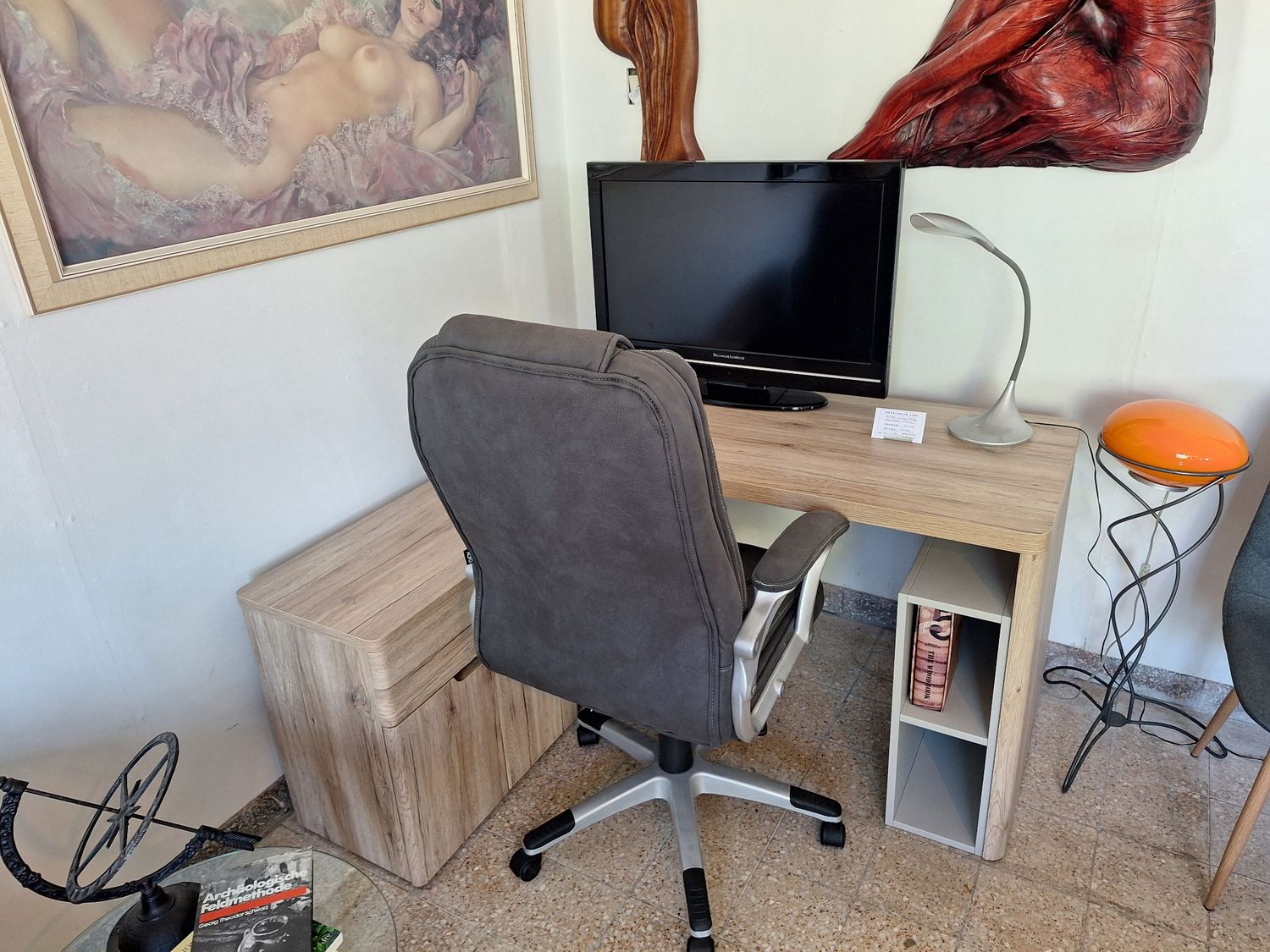 Irodai bútor / író asztal tölgyfamintás