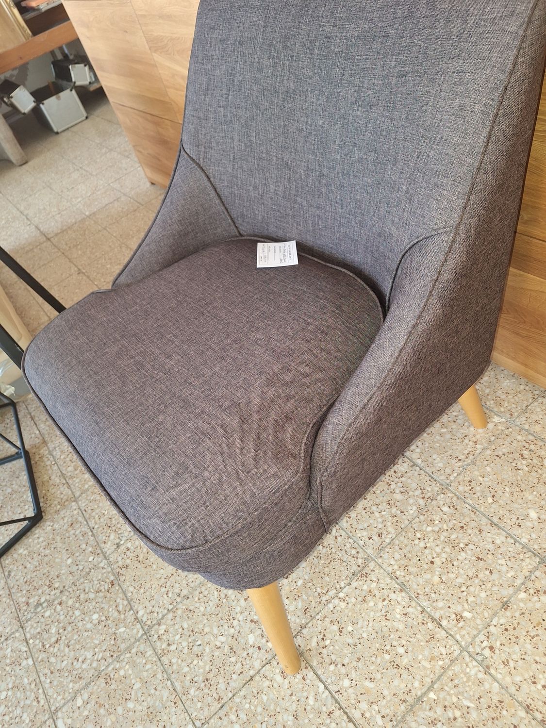 Modern, szövet fotel – Elegáns, letisztult dizájn Modern, szövet fotel – Elegáns, letisztult dizájn