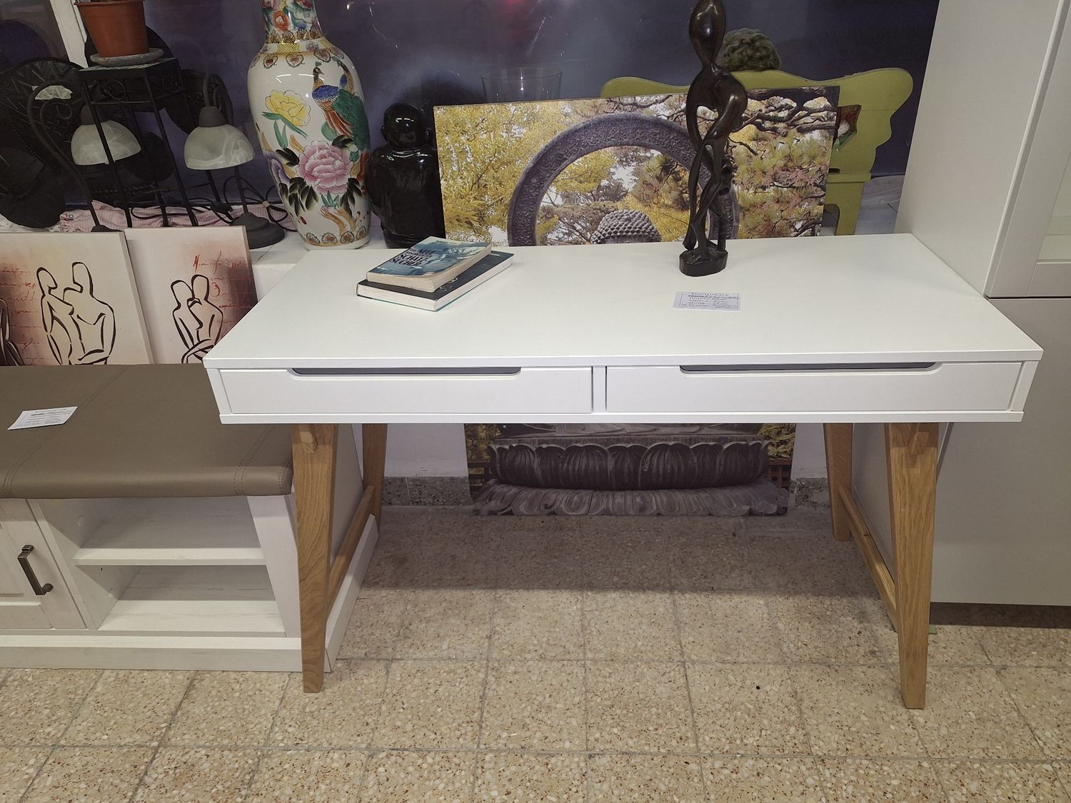 Ikeás íróasztal extra masszív  2 fiókos tömör fa lábakkal