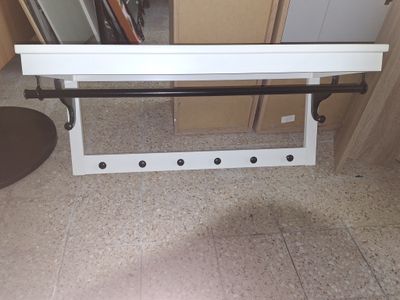 Ikeás hemnes kalaptartó fehér lakkozott