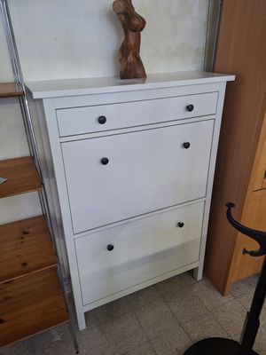 Ikeás Hemnes 2 ajtós 1 fiókos cipős szekrény fehér lakkozott