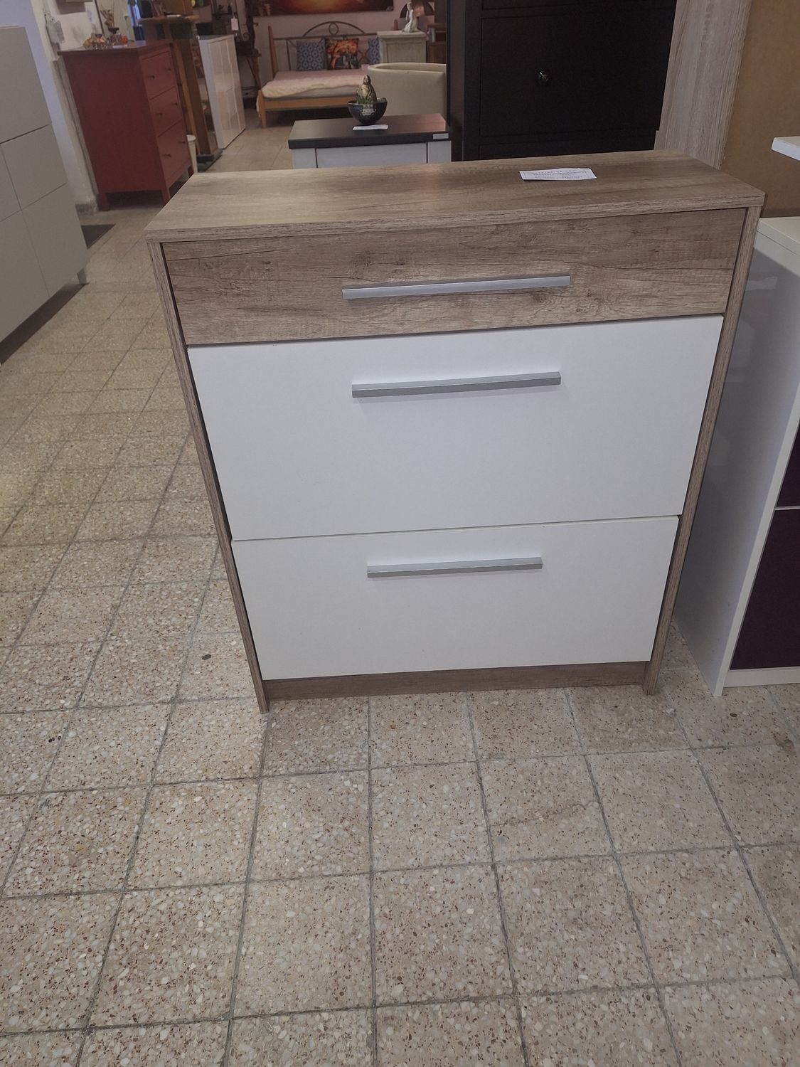 2 ajtós 1 fiókos tölgyfamintás cipős szekrény