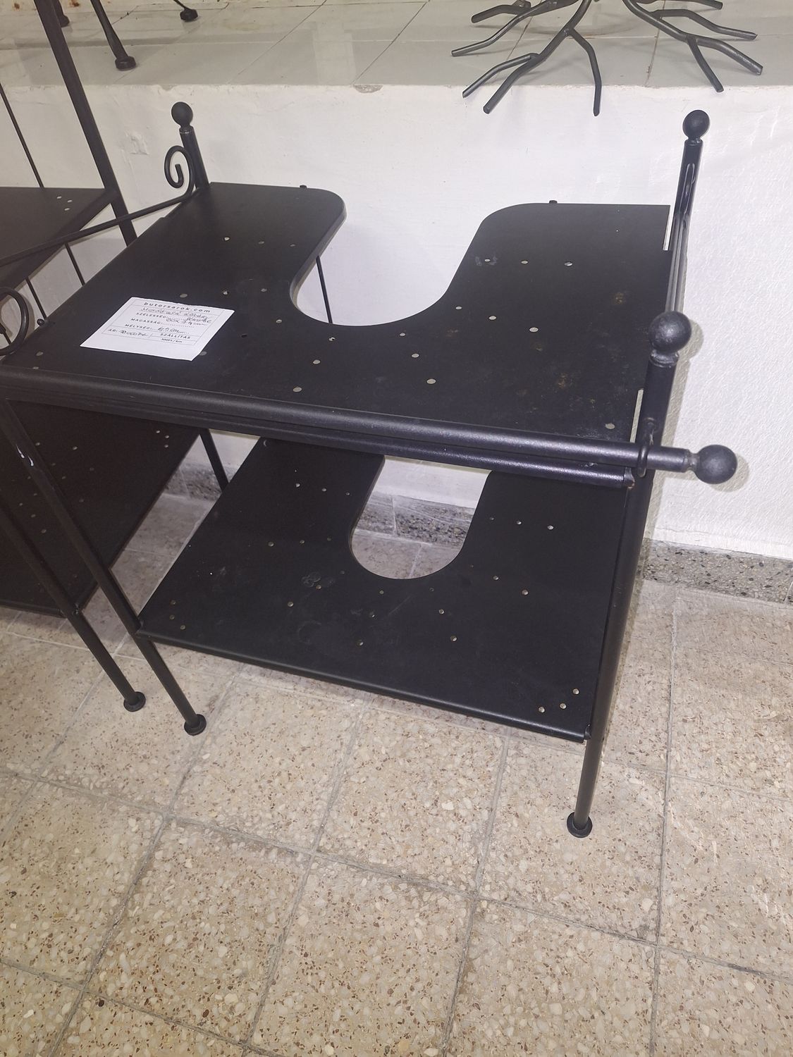 Kovácsolt vas jellegű nyitott mosdó alá állvány / tároló