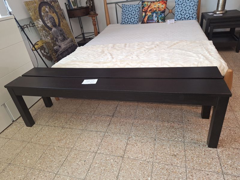 Ikeás Bjursta tömörfa pad feketére pácolt 158cm Ikeás Bjursta tömörfa pad feketére pácolt 158cm