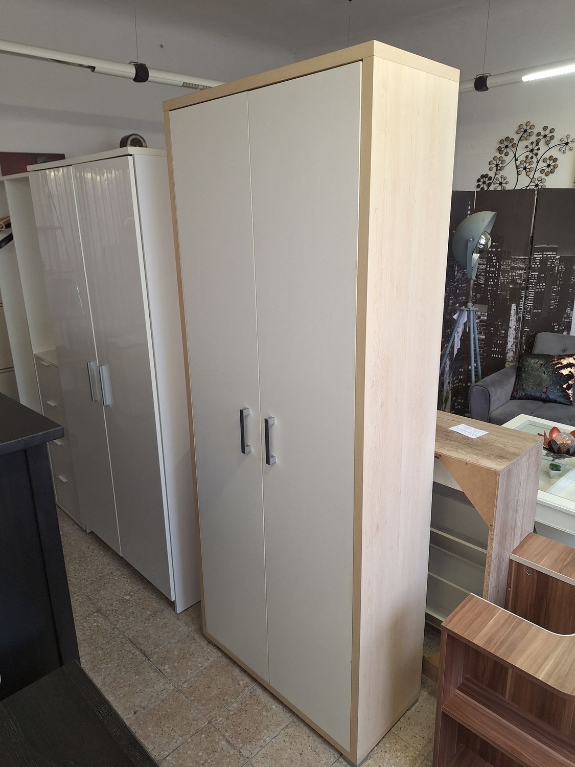 2 ajtós polcos akasztós szekrény nyírfa színben 2 ajtós polcos akasztós szekrény nyírfa színben