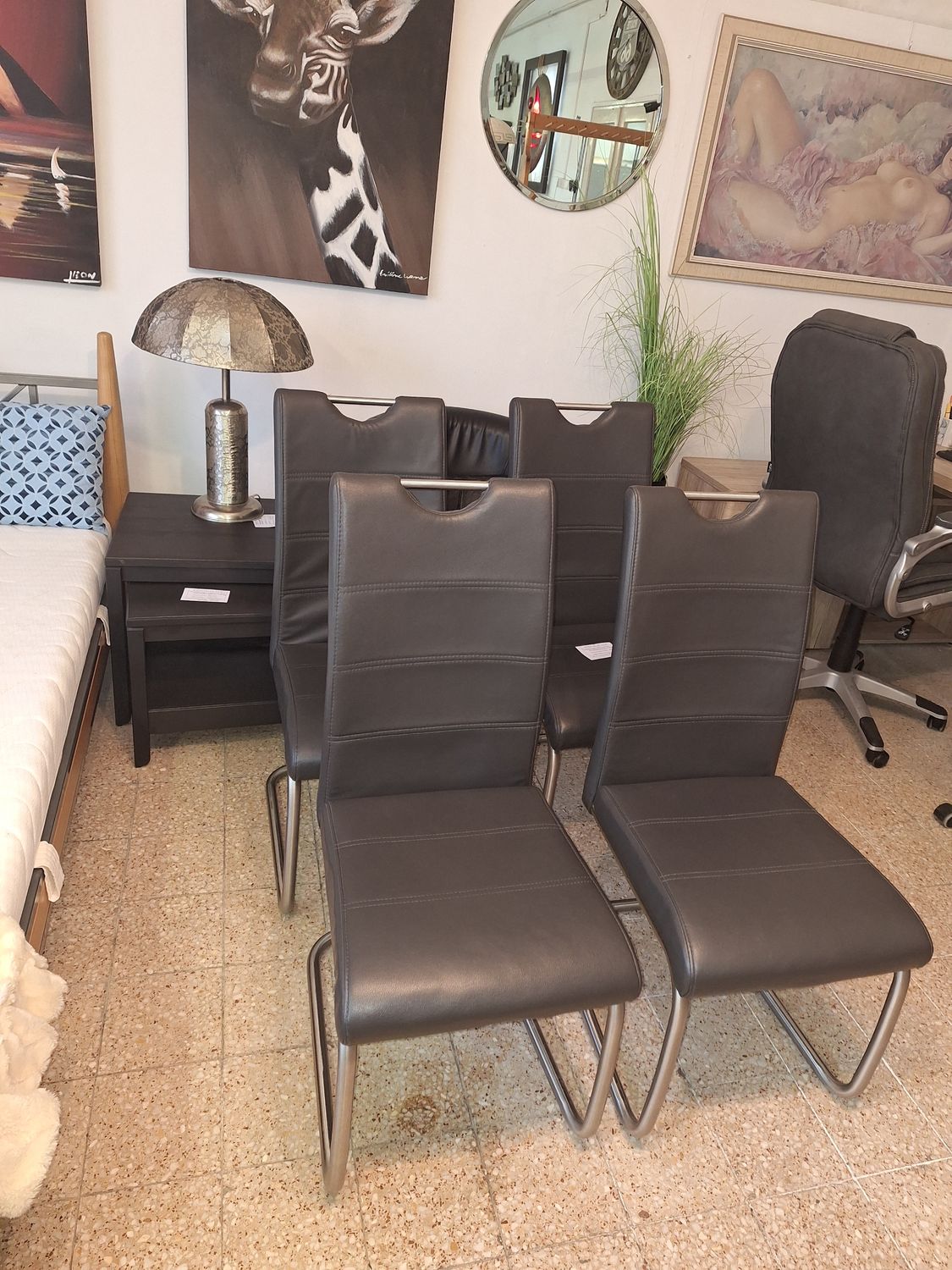 Szánkótalpas étkező szék műbőr szürke Szánkótalpas étkező szék műbőr szürke