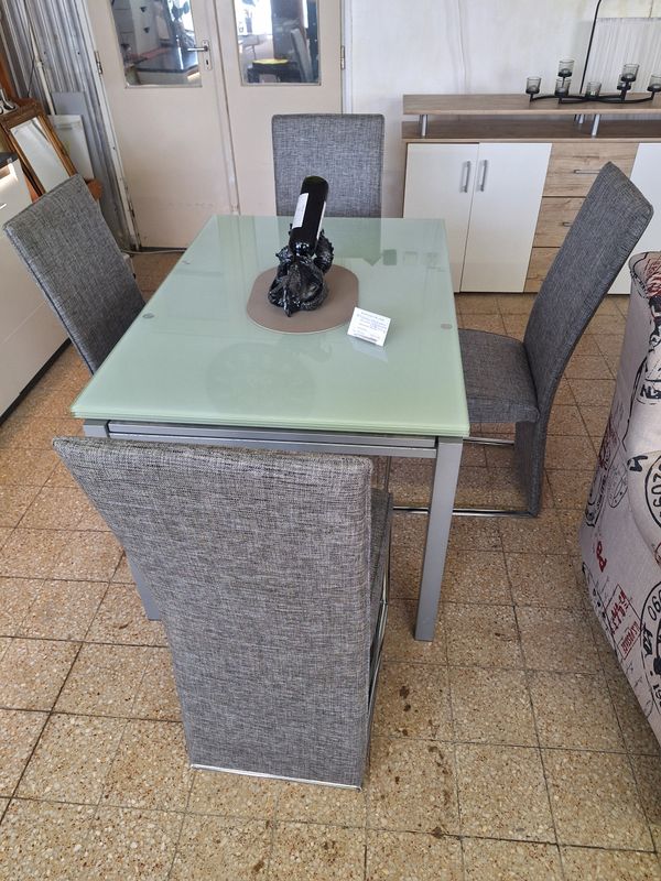 Elegáns étkező asztal üvegből bővíthető extra masszív